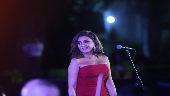 خطفت الفنانة أنغام الانظارخلال حفل مهرجان العلمين