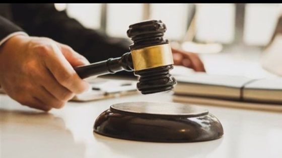 محكمة جنايات القاهرة الجديدة بتخفيف الحكم من السجن عشر سنوات إلى السجن 6 سنوات لمتهم بهتك عرض فتاة لم تبلغ من العمر ثمانية عشر عامًا في منطقة المقطم.