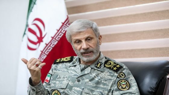 القائد العام للجيش الإيراني: القدرة الصاروخية والمسيّرات  لا تزال قادرة وجاهزة للعمليات القتالية