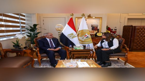 استقبلت الدكتورة منال عوض وزيرة التنمية المحلية والقائم بأعمال وزير البيئة، الدكتور إسماعيل عبدالغفار رئيس الأكاديمية العربية للعلوم والتكنولوجيا والنقل البحري، بمقر الوزارة بالعاصمة الإدارية الجديدة