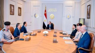 اجتمع السيد الرئيس عبد الفتاح السيسي، اليوم، مع الدكتور مصطفى مدبولي رئيس مجلس الوزراء، والدكتور أشرف صبحي وزير الشباب والرياضة، والفريق أحمد الشاذلي مُستشار رئيس الجمهورية للشئون المالية، واللواء خالد أحمد عبد الله رئيس هيئة الشئون المالية للقوات المسلحة، واللواء وليد محمد عارف رئيس الهيئة الهندسية للقوات المسلحة.