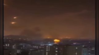 68 مصابًا بينهم 10 بحالة خطيرة في سقوط صاروخ إيراني على عراد جنوبي إسرائيل